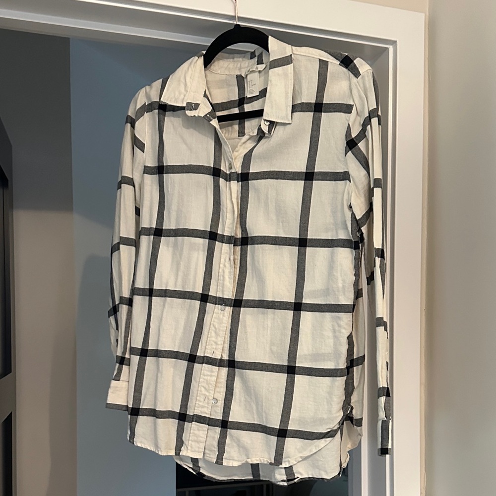 H&M Women’s Button Up Shirt